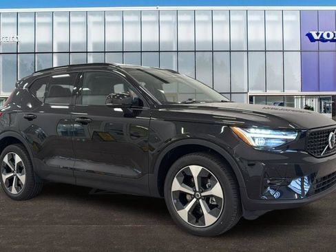New 2026 Volvo XC40 B5 Plus w/ Climate Package image 1