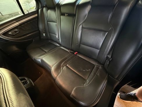 Used 2014 Ford Taurus SEL FWD image 11