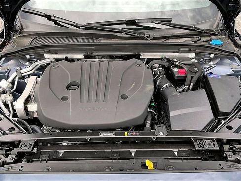 New 2026 Volvo V60 B5 Cross Country Ultra w/ Protection Package Premier AWD/4WD image 12