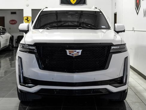 Used 2021 Cadillac Escalade Sport RWD image 6