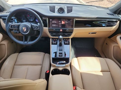 New 2026 Porsche Macan image 14