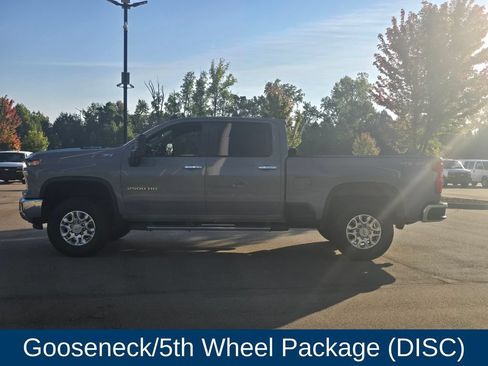 Used 2024 Chevrolet Silverado 2500 LT w/ Convenience Package AWD/4WD image 4