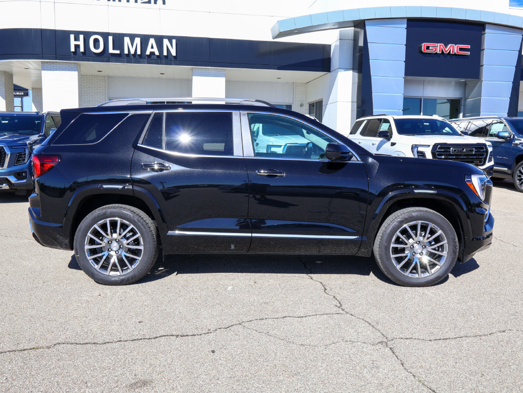 New 2027 GMC Terrain Denali w/ LPO, Black Badging Package AWD/4WD image 2