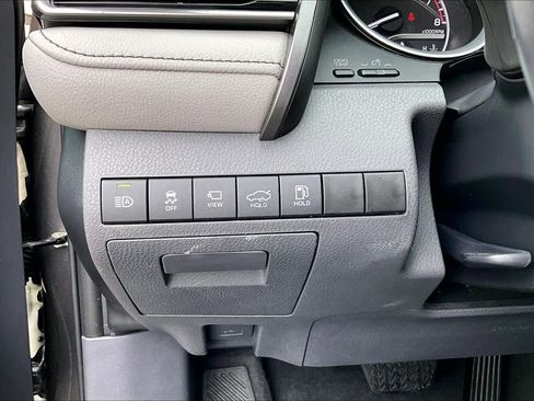 Used 2023 Toyota Camry XLE w/ Navigation Package image 32