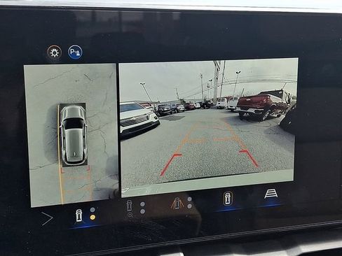 Certified 2026 Chevrolet Equinox ACTIV w/ Convenience Package III image 18