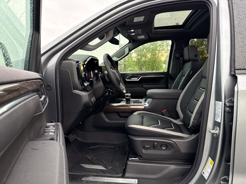 New 2026 Chevrolet Silverado 1500 RST w/ Dark Appearance Package AWD/4WD image 22