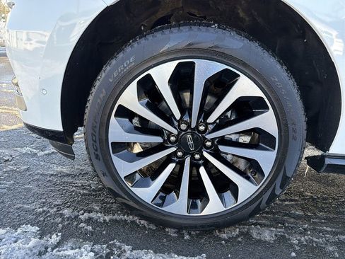 Certified 2024 Lincoln Navigator Reserve image 32