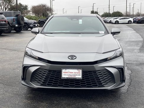 New 2026 Toyota Camry SE image 2