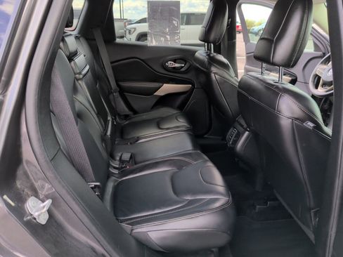 Used 2017 Jeep Cherokee High Altitude image 12
