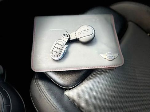 Used 2015 MINI Cooper S image 17