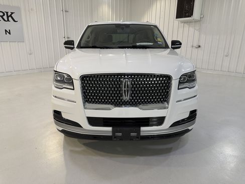 Used 2022 Lincoln Navigator Reserve RWD image 8