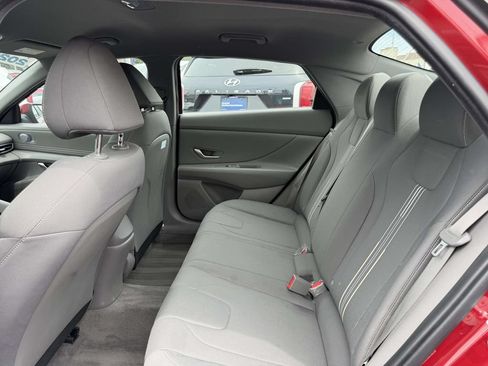 Certified 2023 Hyundai Elantra SEL w/ Convenience Package FWD image 13