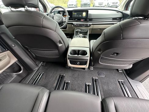 New 2026 Kia Carnival image 17