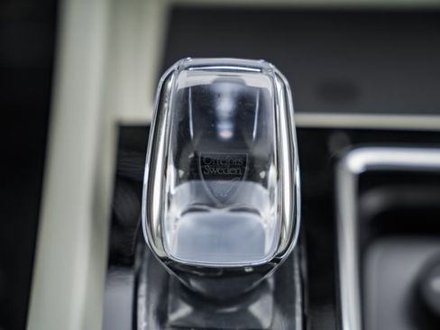 New 2026 Volvo XC60 B5 Ultra w/ Protection Package Premier image 25