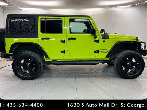 Used 2017 Jeep Wrangler Unlimited Sport w/ Connectivity Group AWD/4WD image 6