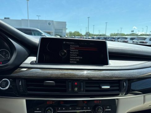 Used 2015 BMW X5 xDrive50i AWD/4WD image 18