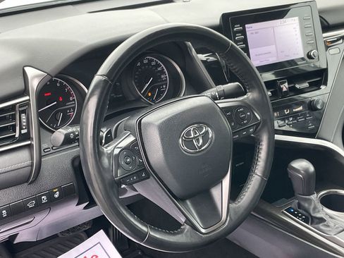 Used 2021 Toyota Camry SE w/ Cold Weather Package image 30