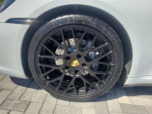 Used 2022 Porsche 911 Carrera w/ Premium Package image 13