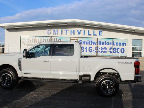 New 2026 Ford F250 Lariat w/ Tremor Off-Road Package image 2