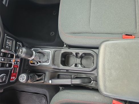 Used 2024 Jeep Wrangler Unlimited Rubicon image 26