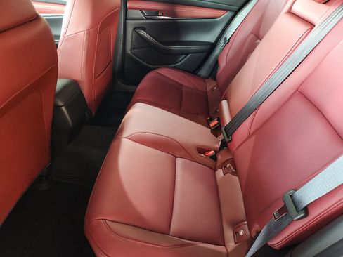 New 2026 MAZDA MAZDA3 Hatchback w/Premium Plus Pkg image 24