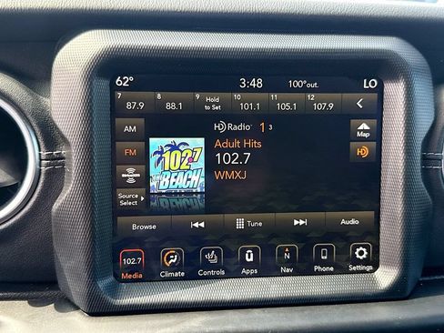 Used 2023 Jeep Wrangler Unlimited Sahara w/ Cold Weather Group AWD/4WD image 16