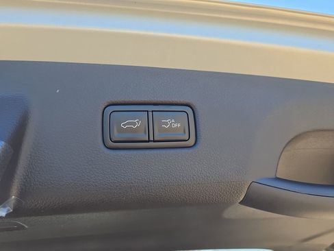 New 2026 Kia Carnival EX FWD image 10