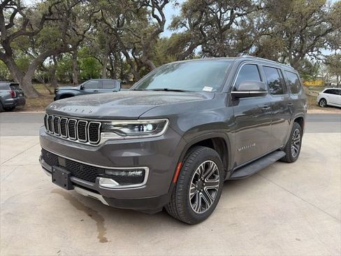 Used 2022 Jeep Wagoneer Series III w/ Flexible Seating Group image 1