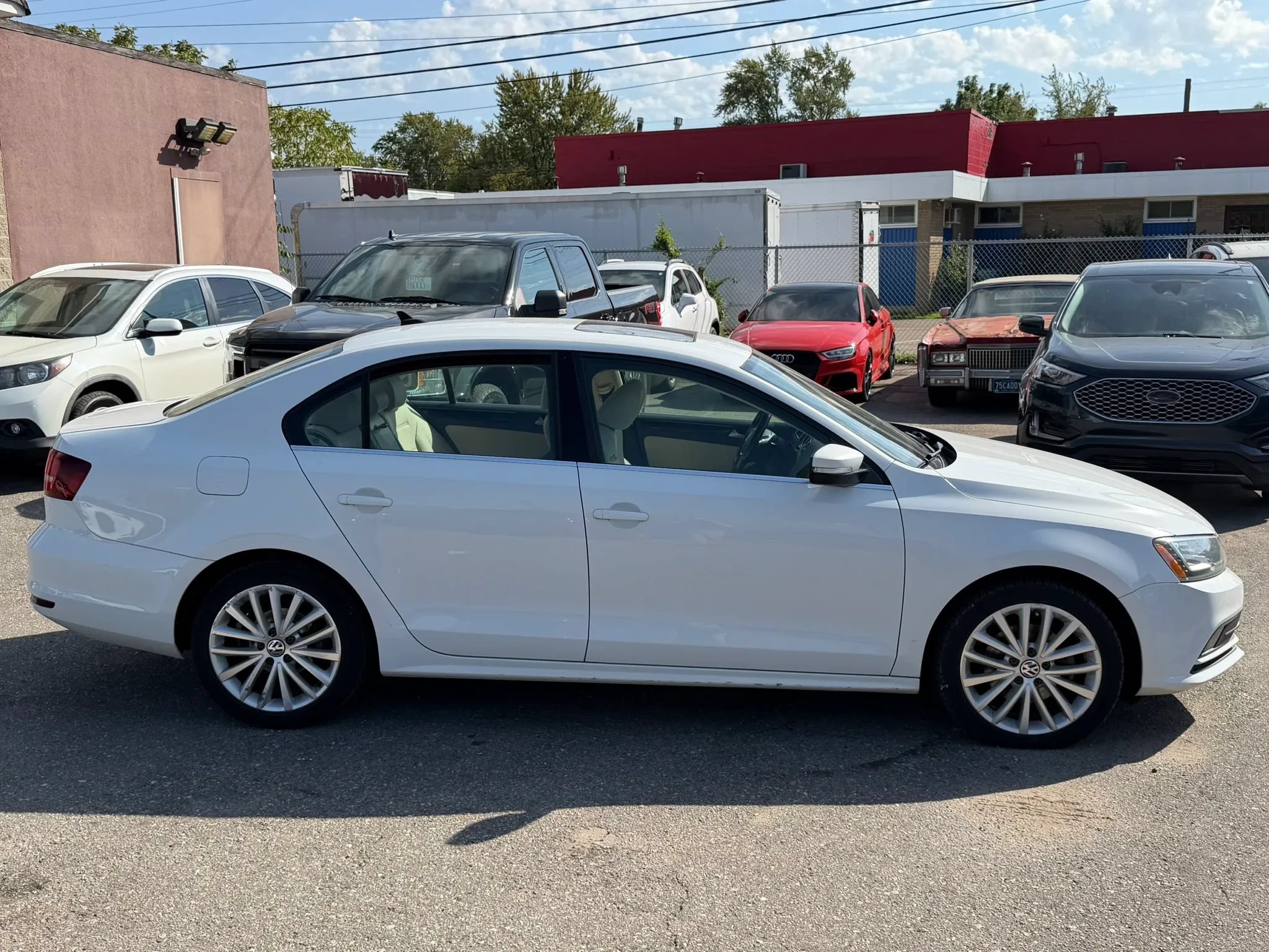 Used 2016 Volkswagen Jetta SEL w/ Lighting Package FWD image 3