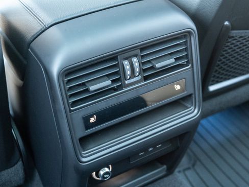 Certified 2025 Porsche Cayenne image 35