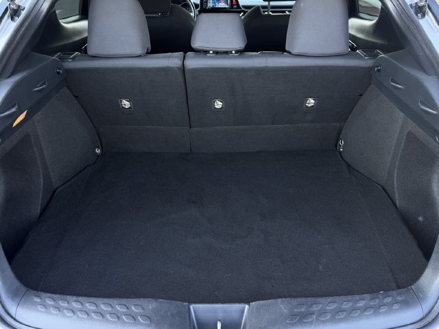 Used 2018 Toyota C-HR XLE FWD image 26
