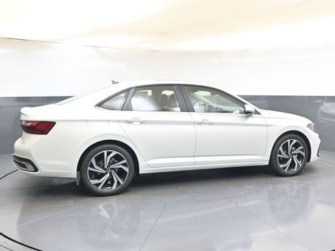 New 2026 Volkswagen Jetta SEL image 6