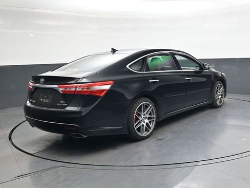 Used 2015 Toyota Avalon Limited image 4