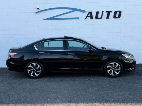 Used 2017 Honda Accord EX-L image 3