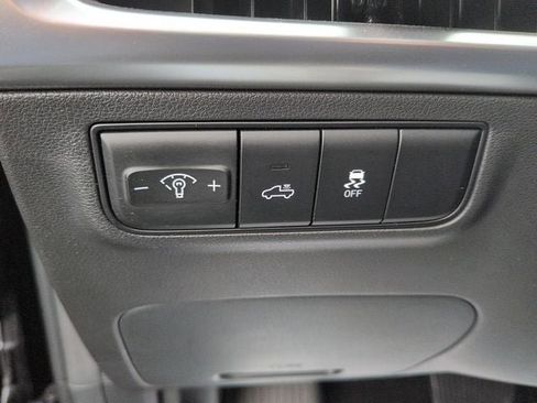 Used 2025 Hyundai Santa Cruz SEL AWD/4WD image 18