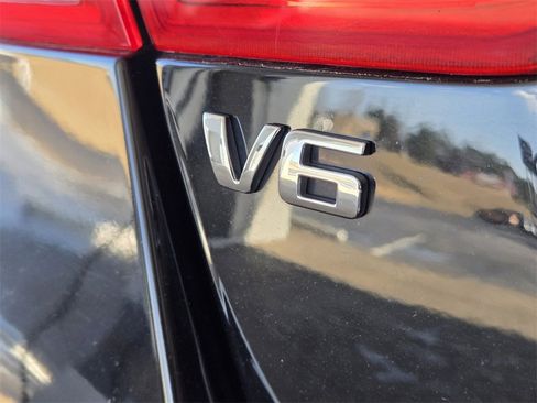 Used 2018 Chevrolet Impala LT image 14