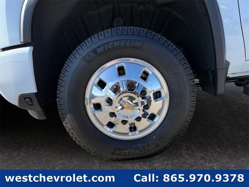 New 2026 Chevrolet Silverado 3500 High Country w/ Technology Package image 9