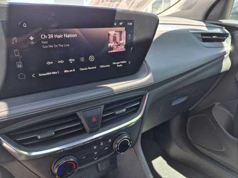 Used 2025 Buick Encore GX Preferred FWD image 11