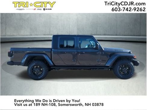 New 2026 Jeep Gladiator Willys image 3