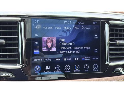 Used 2017 Chrysler Pacifica Limited w/ Advanced Safetytec Group FWD image 18
