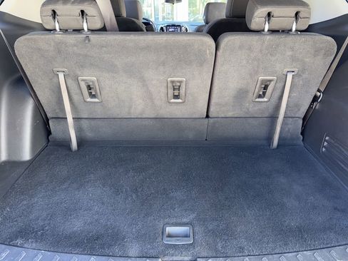 Used 2020 Chevrolet Traverse LT image 23