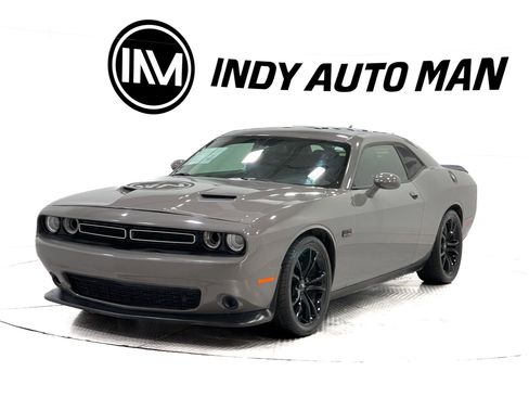 Used 2017 Dodge Challenger R/T w/ Driver Convenience Group image 8