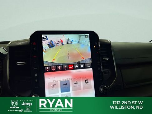 New 2026 RAM 2500 Laramie AWD/4WD image 17