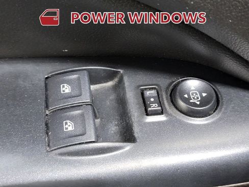 Used 2018 GMC Canyon SLE w/ SLE Convenience Package image 24