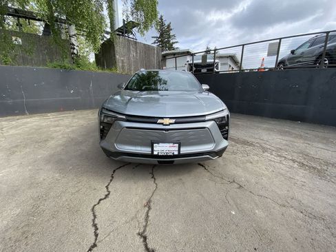 Used 2024 Chevrolet Blazer EV LT AWD/4WD image 9