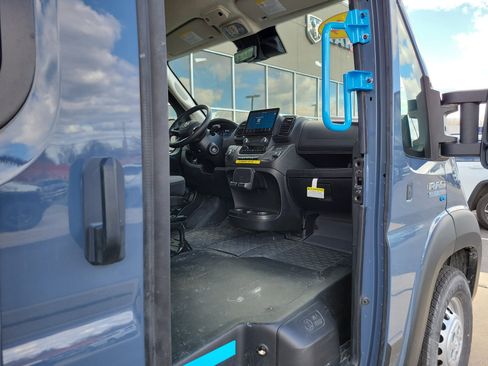 Used 2024 RAM ProMaster 3500 image 17