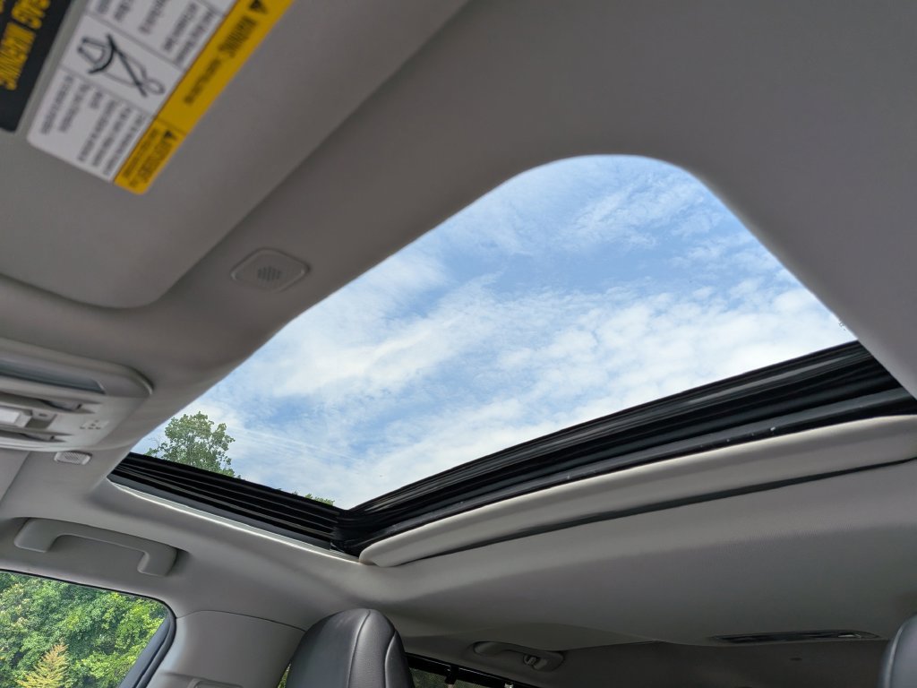 Used 2023 Toyota Highlander XLE FWD image 25