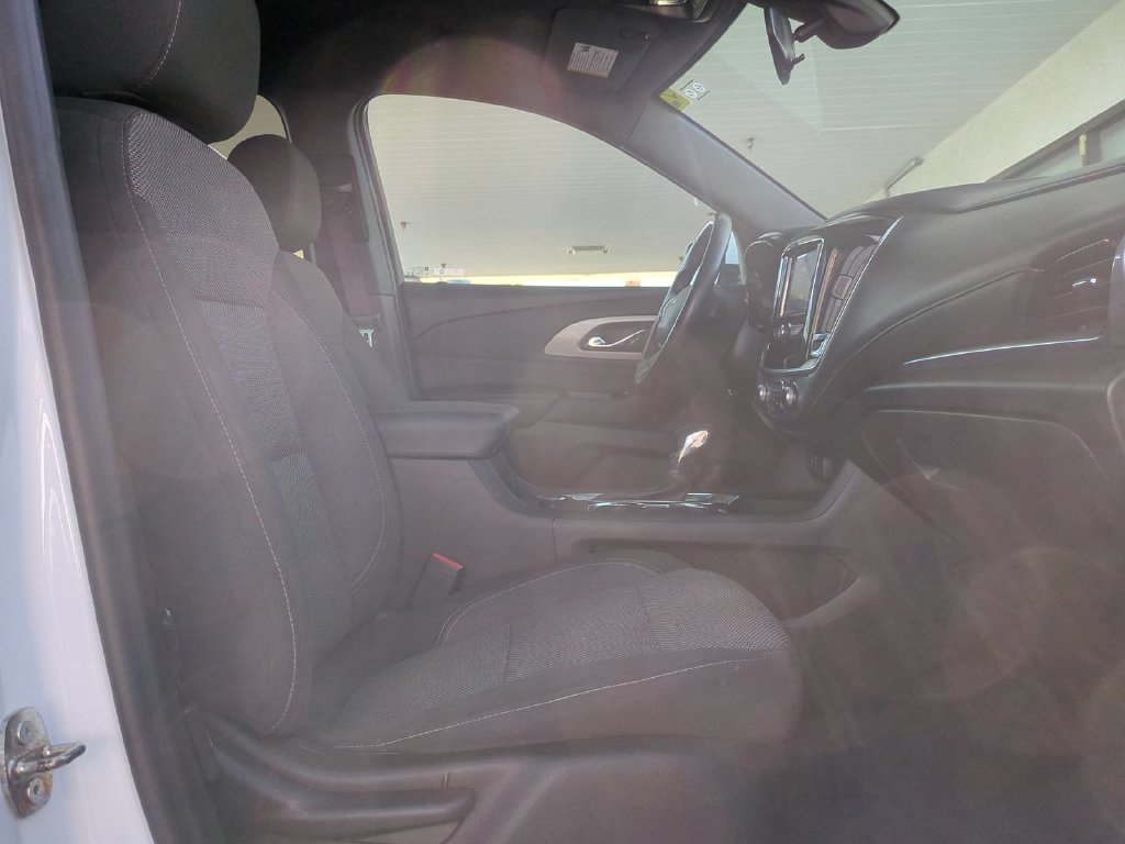 Used 2023 Chevrolet Traverse LT FWD image 35