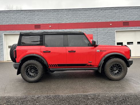 Used 2023 Ford Bronco Big Bend image 2