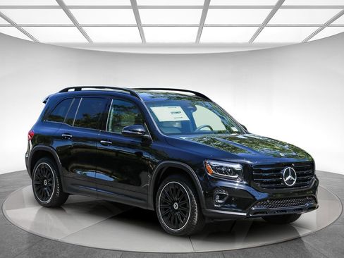 New 2026 Mercedes-Benz GLB 250 4MATIC image 5